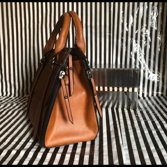 Women’s European Style Crossbody handbag - Picture 7 of 12